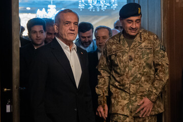 دیدار فیلد مارشال عاصم منیر، فرمانده ارتش پاکستان با مسعود پزشکیان، رئیس جمهور