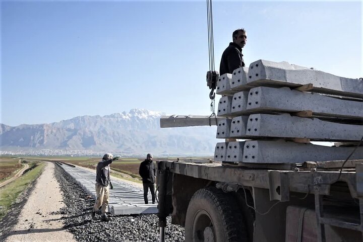 استاندار کرمانشاه: زیرسازی راهآهن کرمانشاه - اسلامآباد غرب ۸۷ درصد پیشرفت دارد