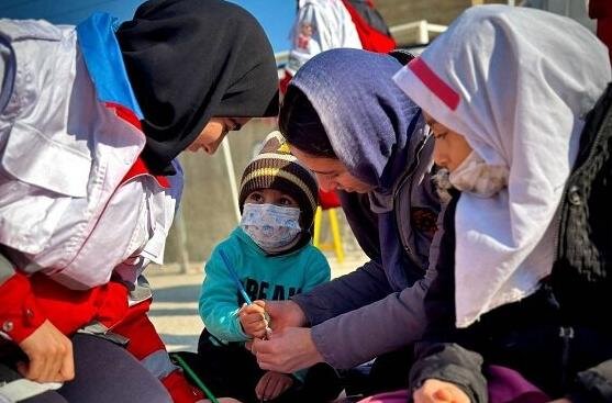ارائه ۹۷ هزار نسخه دارویی و ۴ هزار دوز واکسن حجاج کردستان/ گزارش یک‌ساله هلال‌احمر استان
