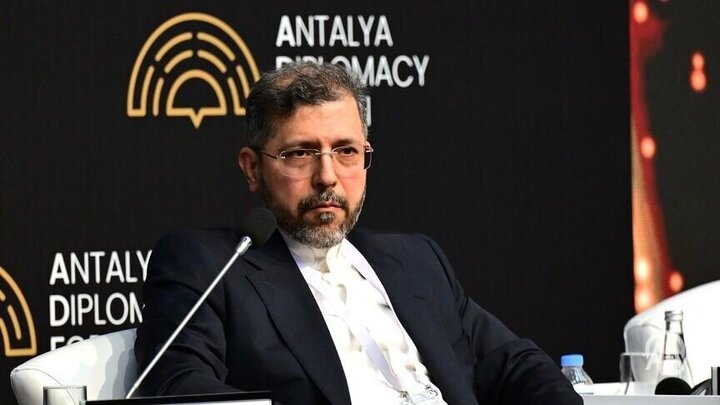 خطیب‌زاده: تهران آتش‌بس موقت را نمی‌پذیرد و به‌دنبال پایان جامع جنگ در منطقه است