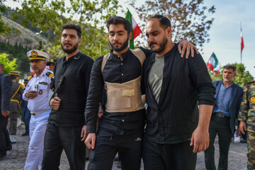 بازگشت ۹ دریادل ناو دنا به شیراز