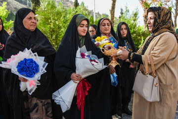 بازگشت ۹ دریادل ناو دنا به شیراز