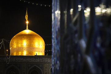 حال و هوای حرم مطهر رضوی در شب ولادت حضرت معصومه (س)