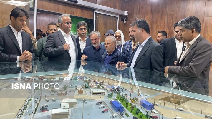رفع موانع مرز میرجاوه در دستورکار دولت/رشد ۵۵ درصدی تردد کامیون‌های حامل کالاهای اساسی