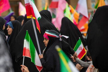 برپایی اجتماع بزرگ دختران و بانوان جان فدا   در دهه کرامت   - شیراز