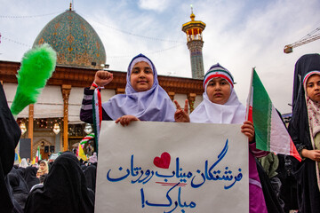 برپایی اجتماع بزرگ دختران و بانوان جان فدا   در دهه کرامت   - شیراز