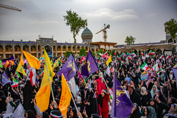 برپایی اجتماع بزرگ دختران و بانوان جان فدا   در دهه کرامت   - شیراز