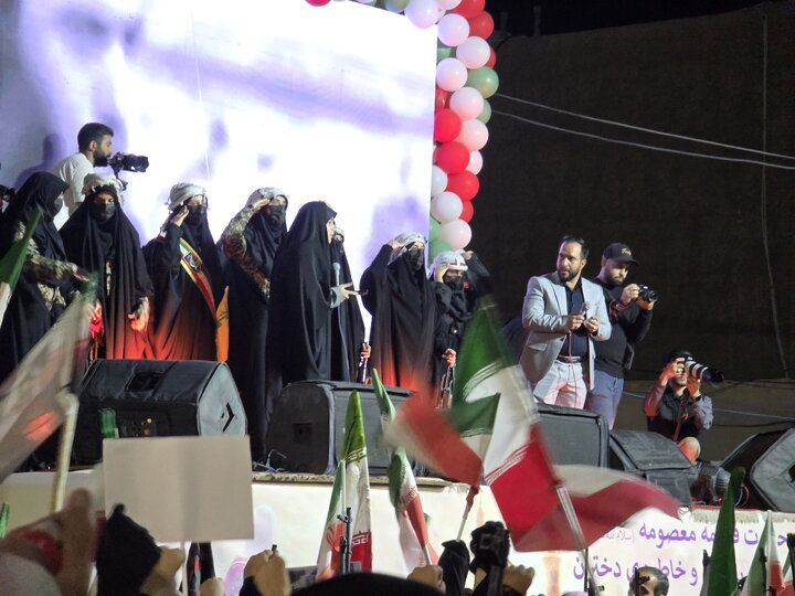 چهل و نهمین شب میدانداری کرمانیها با رنگ و بوی دخترانه/ بانوان جانفدا سلاح بهدست گرفتند