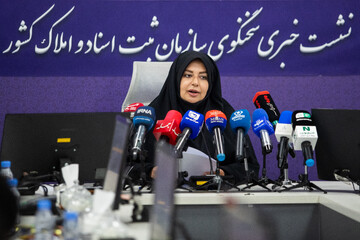 اعظم قویدل، سخنگوی سازمان اسناد و املاک کشور در نشست خبری