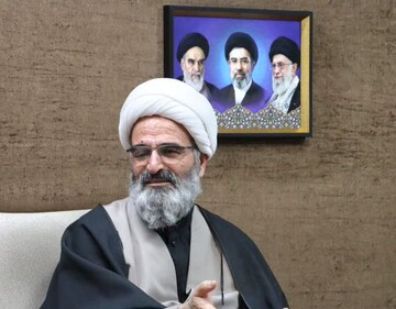 تأکید امام جمعه سمنان به امید بخشی و شنیدن صدای مردم توسط مسئولان