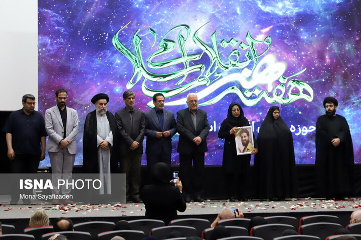 چهره شاخص اکران شهری اهواز تقدیر شد