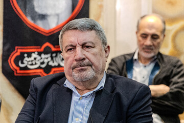الیاس حضرتی، رییس شورای اطلاع رسانی در مراسم گرامیداشت سردار شهید علی‌محمد نائینی