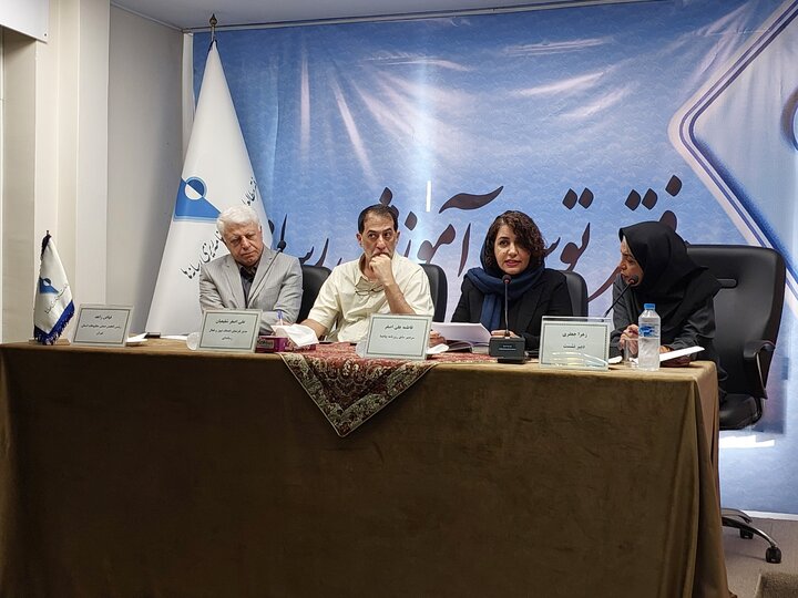 جدال روزنامه‌نگاران با تعدیل‌، اینترنت و بی‌پولی در گیرودار جنگ