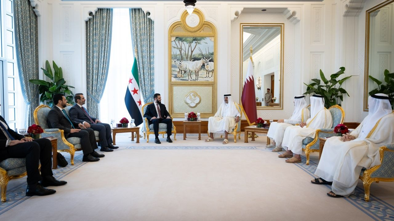 دیدار الشرع با امیر قطر در دوحه