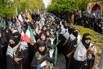 خیابان ارم میعادگاه دختران شیرازی -شیراز