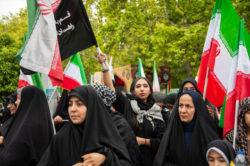 خیابان ارم میعادگاه دختران شیرازی -شیراز