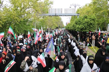 خروش «دختران قائد شهید» در قلب شیراز / بیعتی ابدی با آرمان‌های ولایت