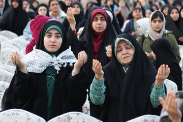 تجمع مادران و دختران در زنجان