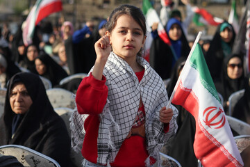 تجمع مادران و دختران در زنجان