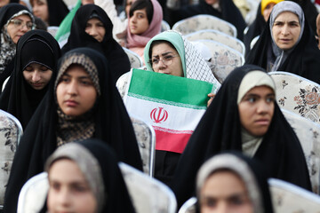 تجمع مادران و دختران در زنجان
