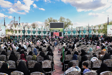 تجمع مادران و دختران در زنجان