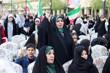 تجمع مادران و دختران در زنجان
