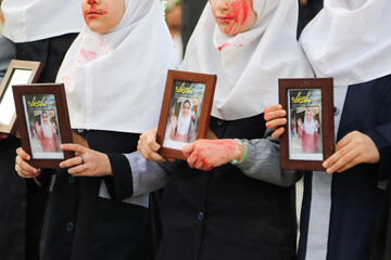 تجمع مادران و دختران در زنجان