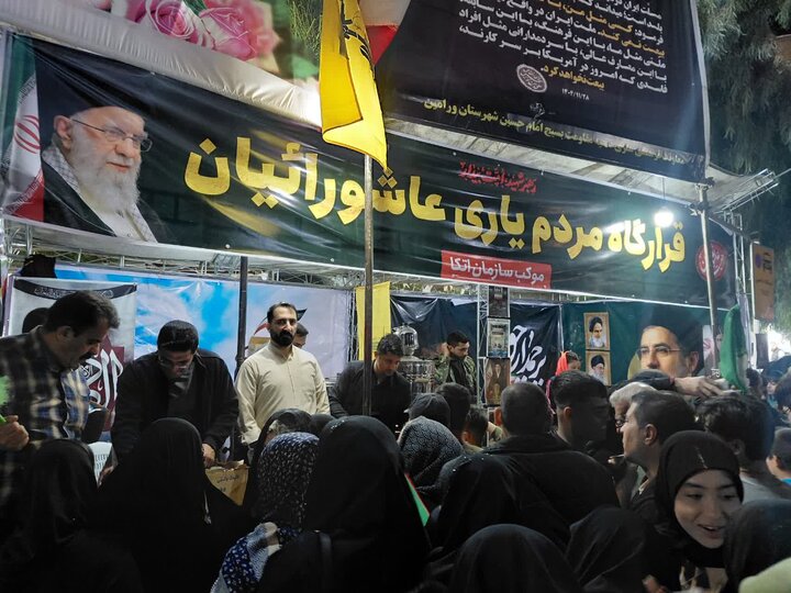 از موشک‌های کاغذی تا ختم قرآن برای رهبر شهید/ غرفه‌های مردمی در تجمع ورامین برپا شد