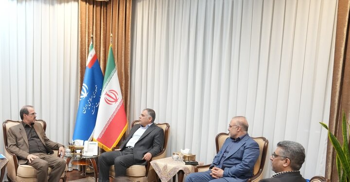خداییان: در بازسازی تأسیسات آسیب‌دیده از بخش خصوصی در امور نفت و پتروشیمی استفاده شود