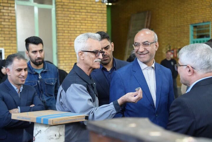 استاندار کرمانشاه: تلاش می‌کنیم تولیدکنندگان دغدغه‌ای جز کار و تولید نداشته باشند