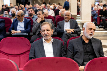 اسحاق جهانگیری در مراسم بزرگداشت همسر آیت‌الله رسولی‌محلاتی