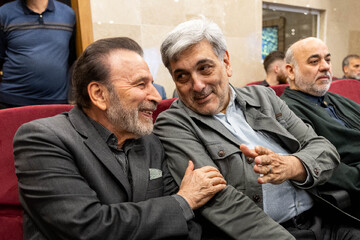 پیروز حناچی و محمود واعظی در مراسم بزرگداشت همسر آیت‌الله رسولی‌محلاتی