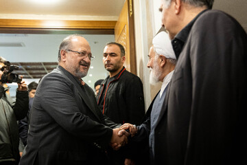 محمد شریعتمداری در مراسم بزرگداشت همسر آیت‌الله رسولی‌محلاتی