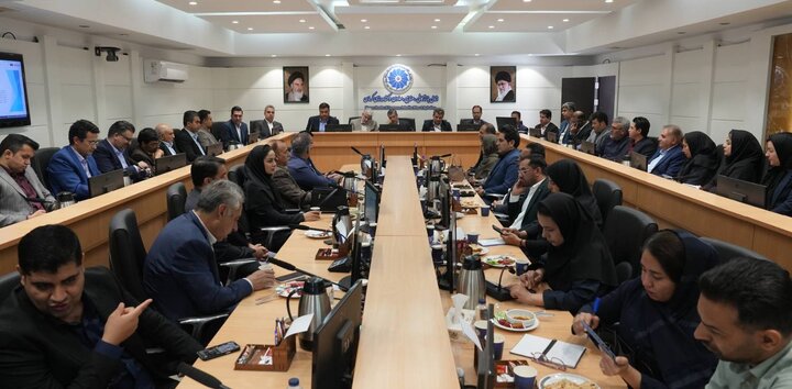 نشست فعالان اقتصادی کرمان؛ وقتی بخش خصوصی به خوداتکایی روی می‌آورد