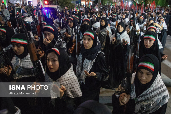 از دل خانه تا میدان مقاومت/ زنانی که درس ایستادگی و امید را به تصویر کشیدند