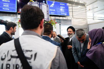 اعزام اولین گروه زائران ایرانی به حج تمتع ۱۴۰۵