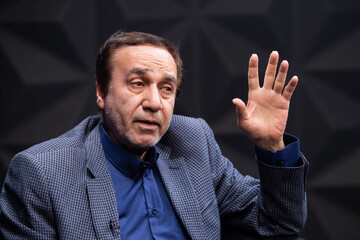 محمد گلریز: من و برادرم «گلپا» مسیرهای جداگانه‌ای را رفتیم!