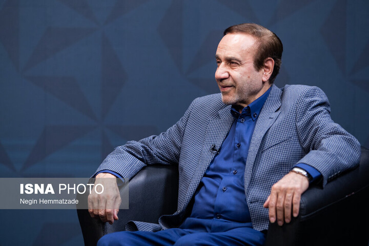 محمد گلریز: من و برادرم «گلپا» مسیرهای جداگانه‌ای را رفتیم!