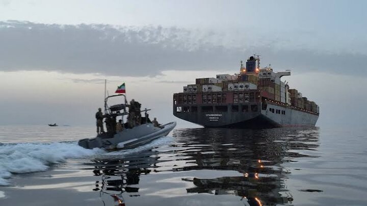 آمریکا برای مقابله با مین‌های تنگه هرمز از یک شرکت هوش مصنوعی کمک می‌گیرد