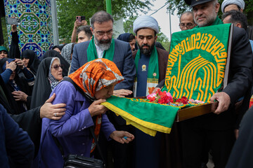 کاروان زیر سایه خورشید - گیلان