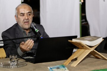 یک استاد دانشگاه: هیمنه دشمن در جنگ رمضان فروپاشید/منطقه در دوره گذار خطرناکی قرار دارد