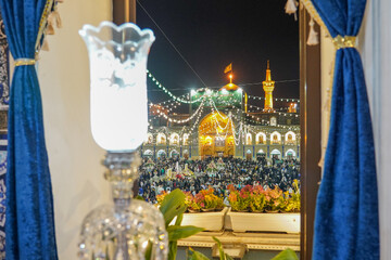 حال و هوای حرم مطهر رضوی در شب ولادت امام رضا (ع)