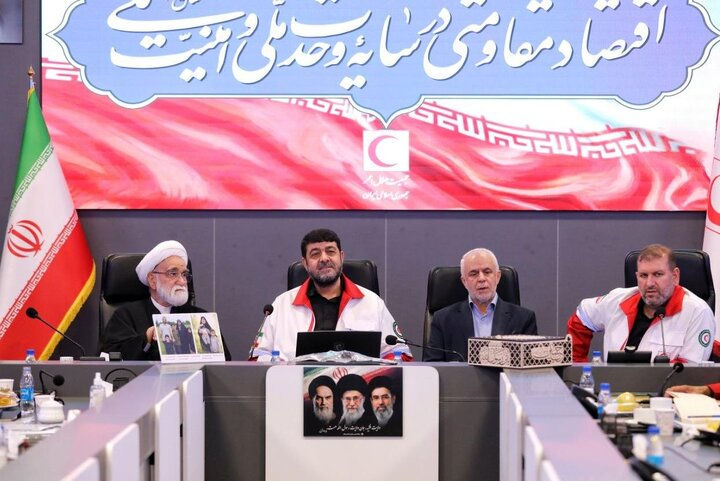 انجام ۶۰۰۳ عملیات هلال احمر در جنگ ۴۰ روزه و نجات  ۷۲۱۵ نفر از زیر آوار