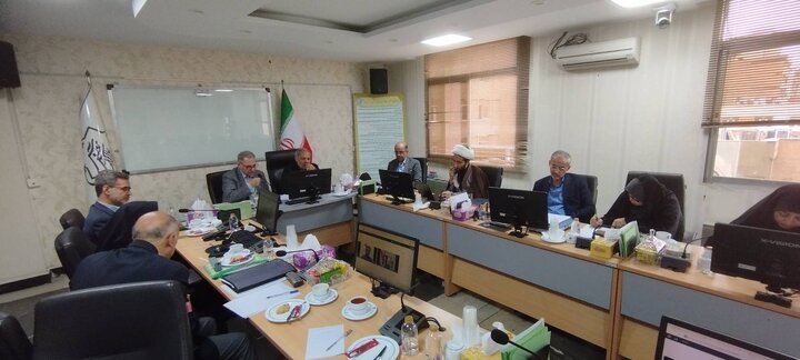 پیگیری حقوق ملی و بین‌المللی شهدای معلم و دانش آموز/ساماندهی و کاهش تنوع مدارس