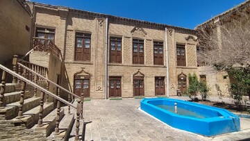 سند تک برگ دولتی بنفش عمارت عظیمی‌نژاد اراک به نام دولت صادر شد