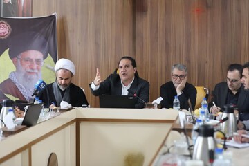 مدیریت جبهه اقتصادی و تأمین مایحتاج مردم با تمام توان در حال انجام است