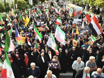 طنین لبیک «جان‌فدایان ایران امام رضایی» در شیراز/ عهدی که زیر سایه خورشید تازه شد