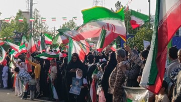 فرماندار پیشوا: در شصتمین روز نبرد، مردم اقتدار نظام را به جهان اثبات کردند