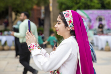 جشنواره گل و گلاب میمند - آرامگاه حافظیه