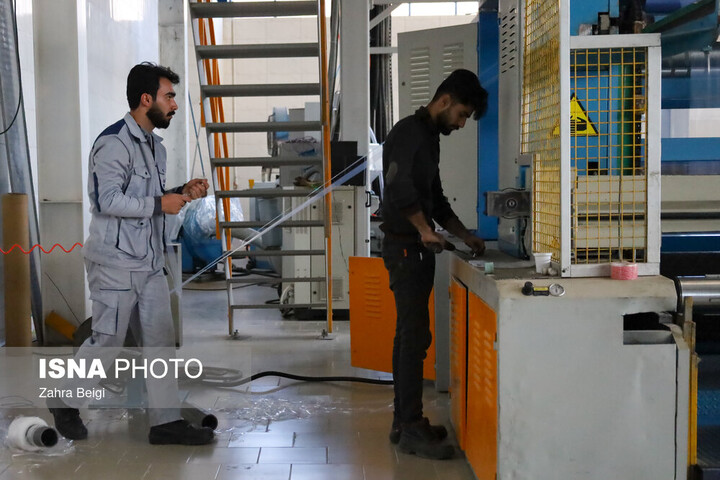 تاکید مدیرکل تعاون، کار و رفاه اجتماعی لرستان بر نقش کارگران در توسعه اقتصادی